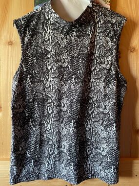 Sleeveless Mock Neck Tank Top in Black & White Snake Print